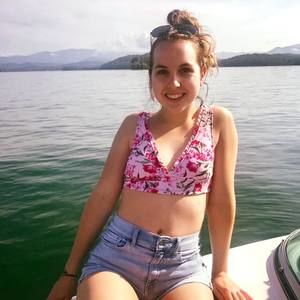 Meet your Posher, Amy